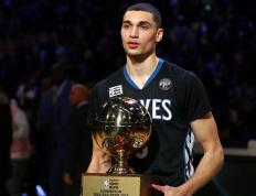 开云体育-双星闪耀，萨卡达成生涯里程碑，苏格兰加时力克曼城