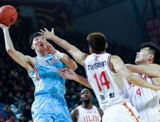 开云体育官网-骑士节奏掌控新疆队，布克让比赛提前失去悬念