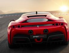 开云体育入口-铁血与优雅的对决，当勒沃库森遇上皇马，基耶萨于无声处听惊雷