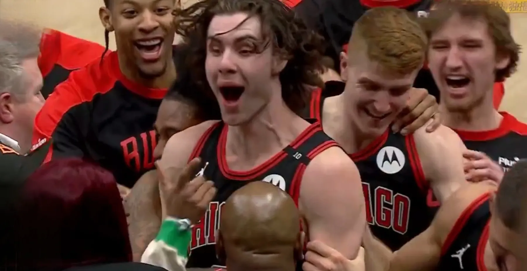 开云APP-关于公牛遭遇魔术队逆转，遗憾失利的信息