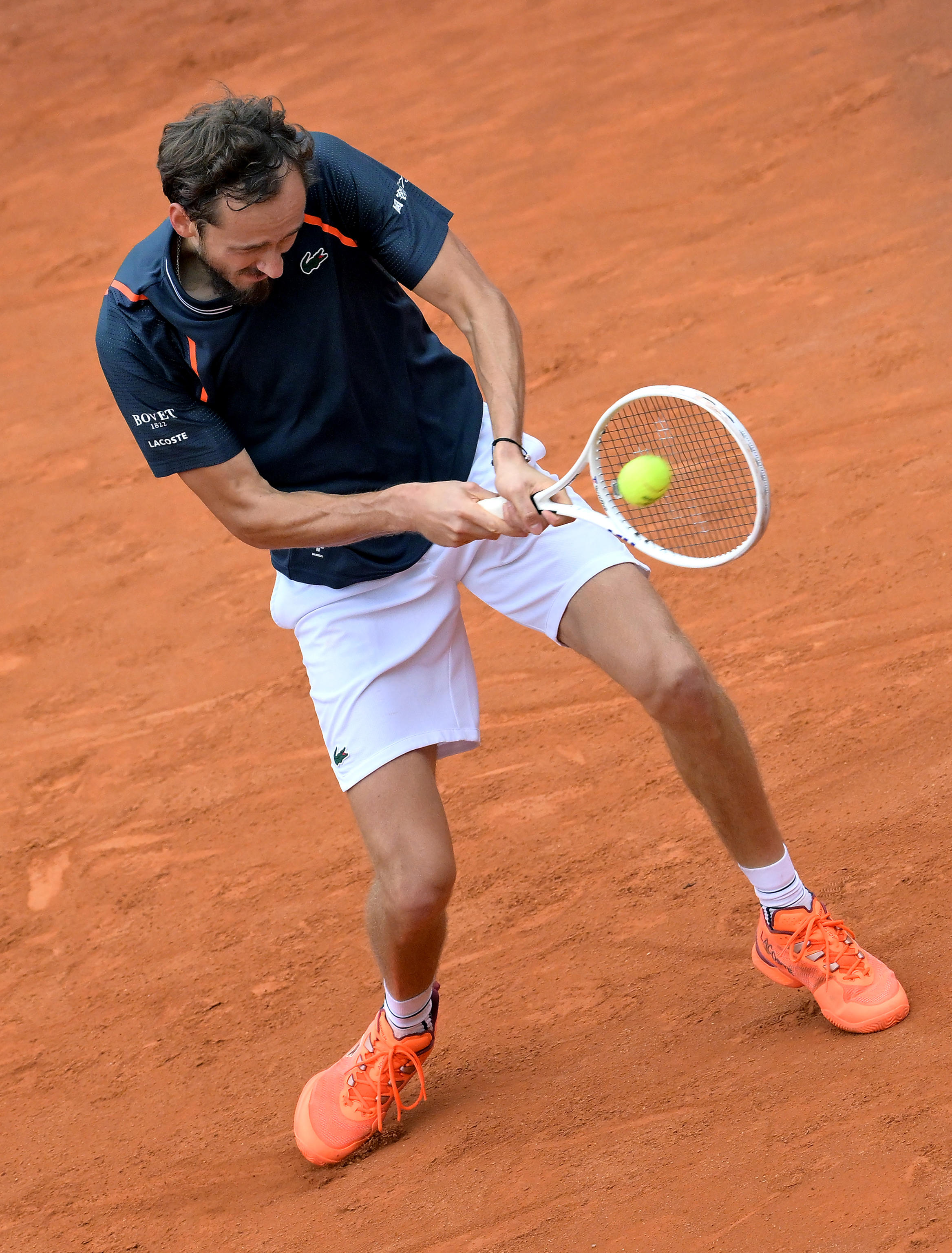 开云体育下载-意大利网球队轻取英国网球队，梅德韦杰夫打破历史纪录的简单介绍