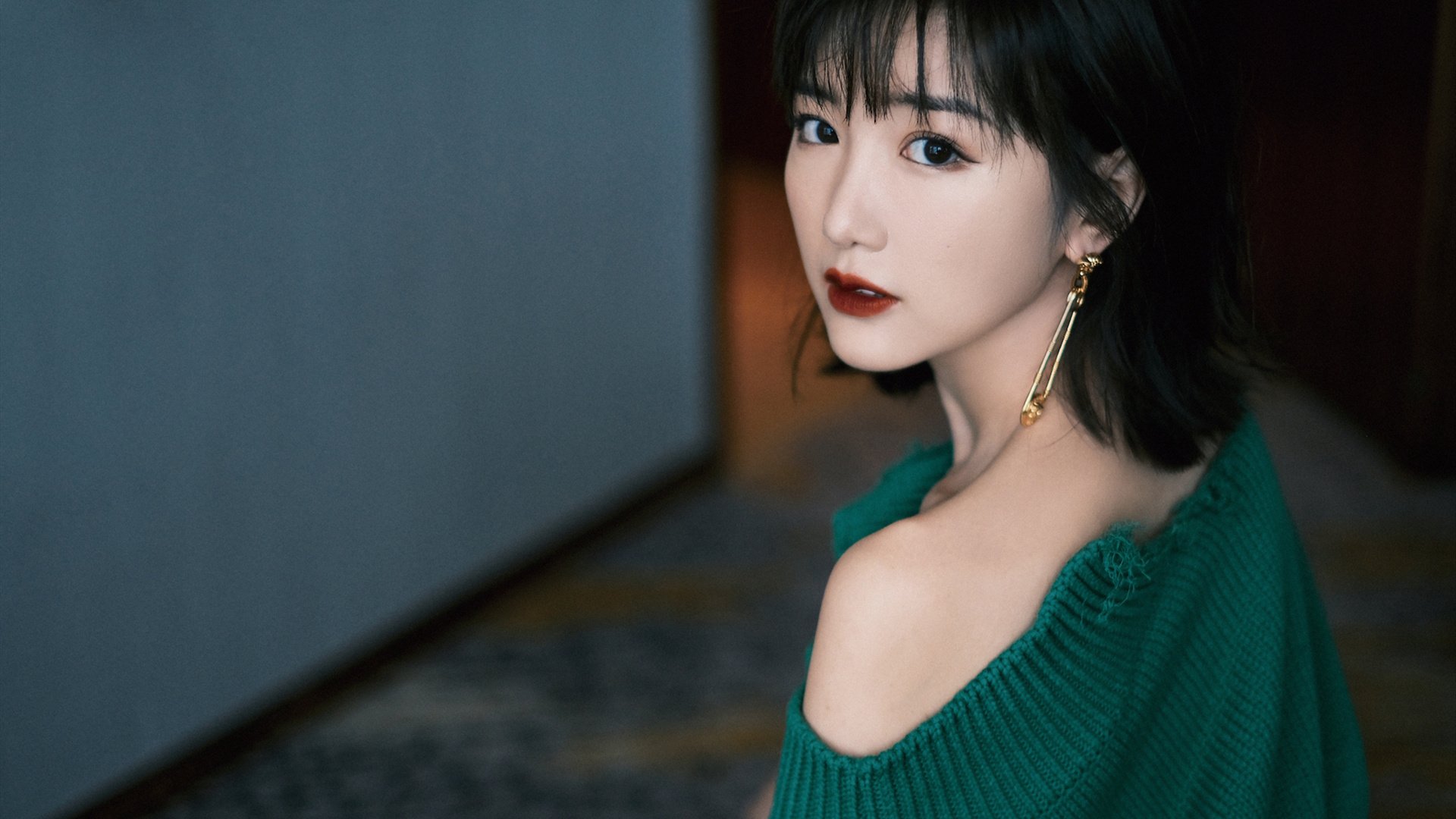 开云体育入口-德甲争冠战之夜，布克里程碑闪耀