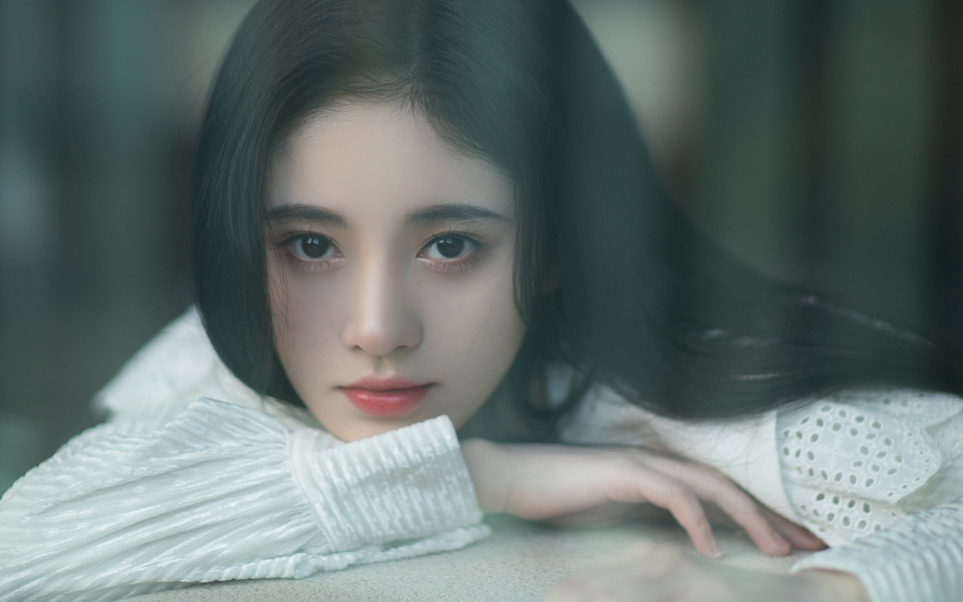 开云体育-巨幕下的刺客，当灰熊对阵篮网，看伦纳德如何把大舞台化为私人领域