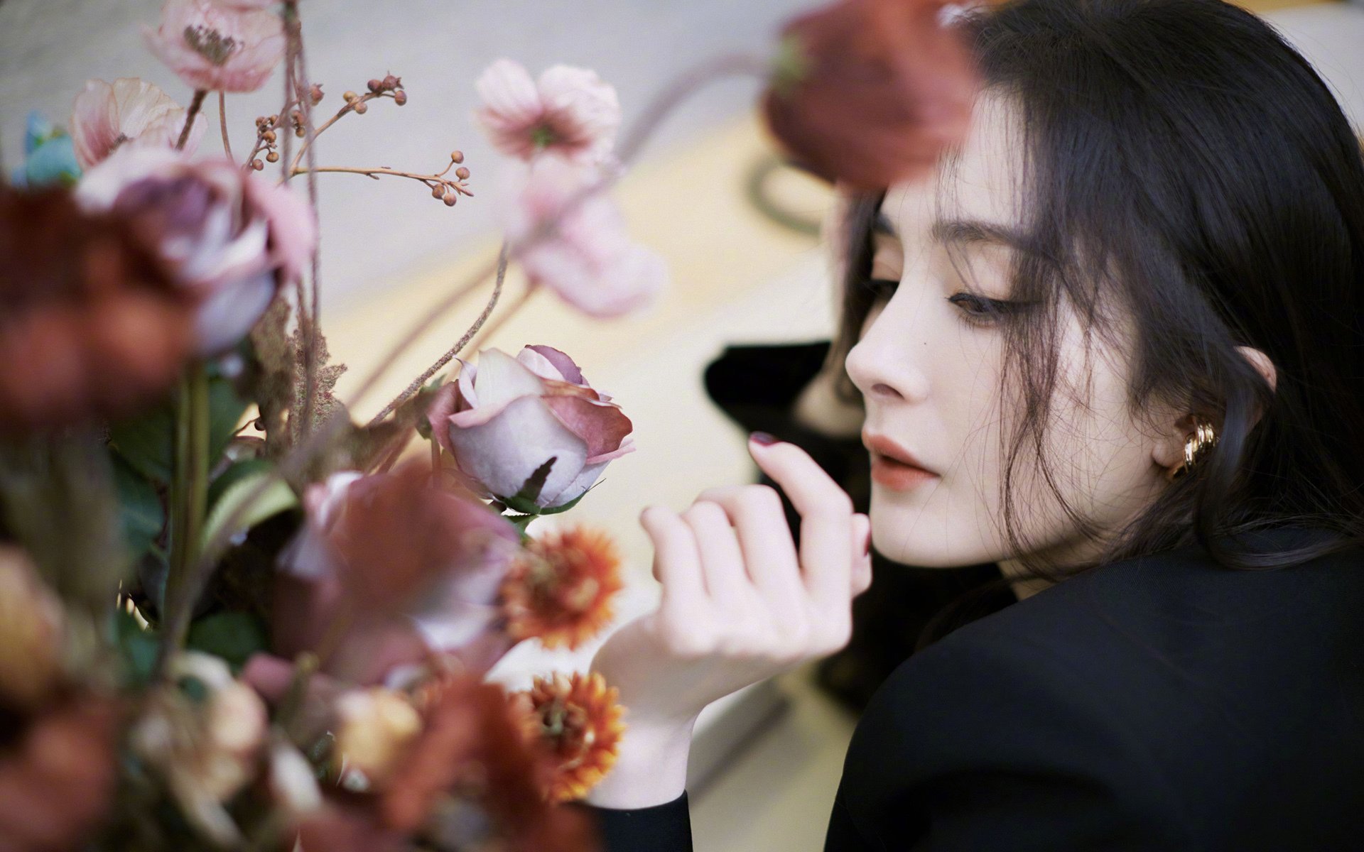 开云体育官方网站-雷霆鏖战改写西部剧本,戈贝尔一柱擎天化身关键先生