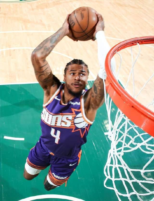 开云体育平台APP-深圳队对阵广厦队,杰伦格林完成自我救赎