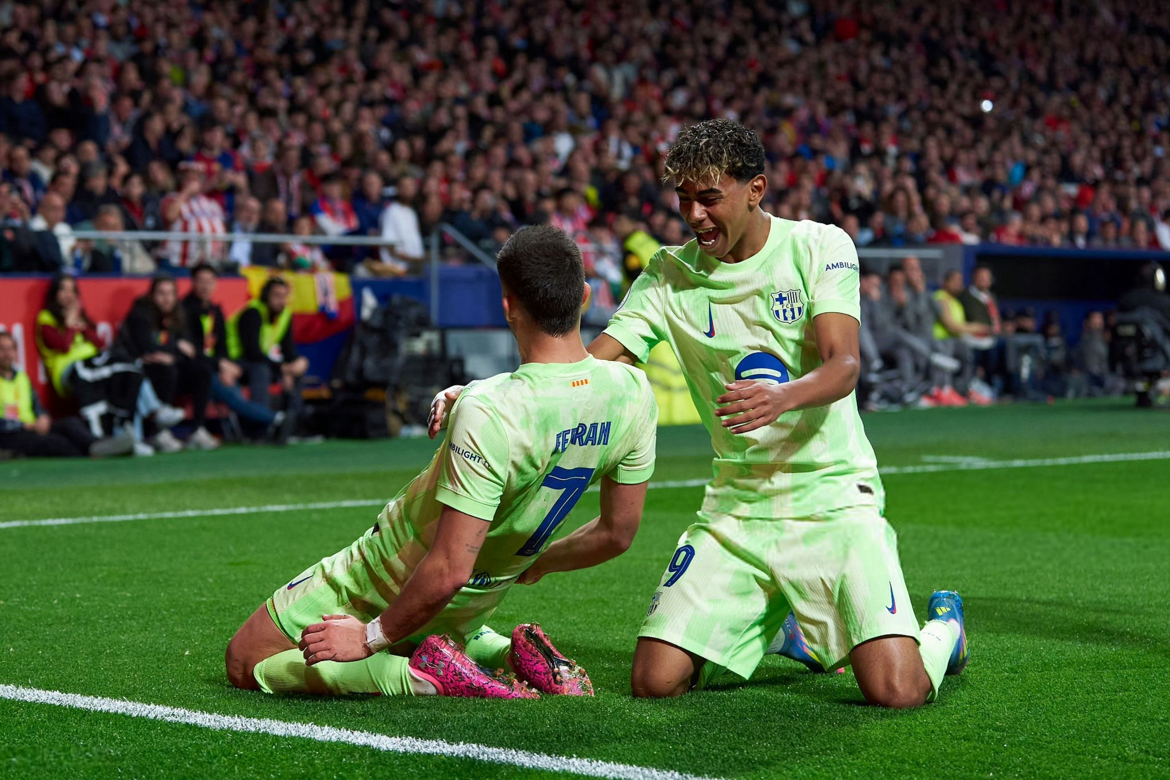 开云体育APP下载-NBA季后赛焦点战，巴萨击败葡萄牙